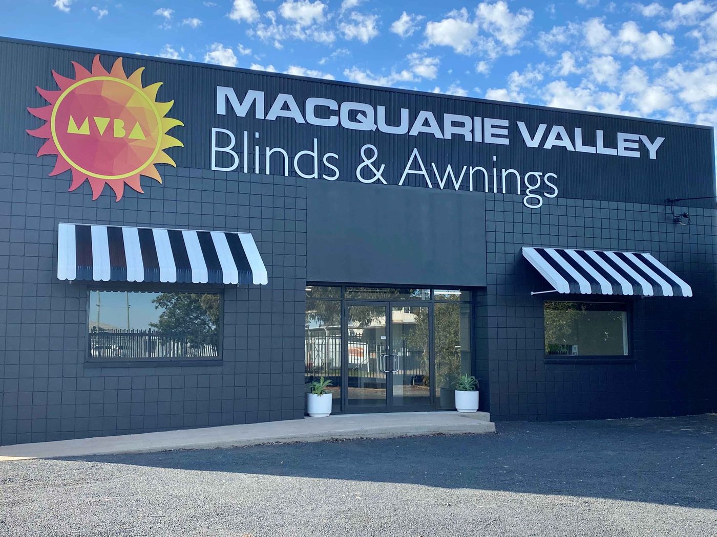 Macquarie Valley Blinds & Awnings image