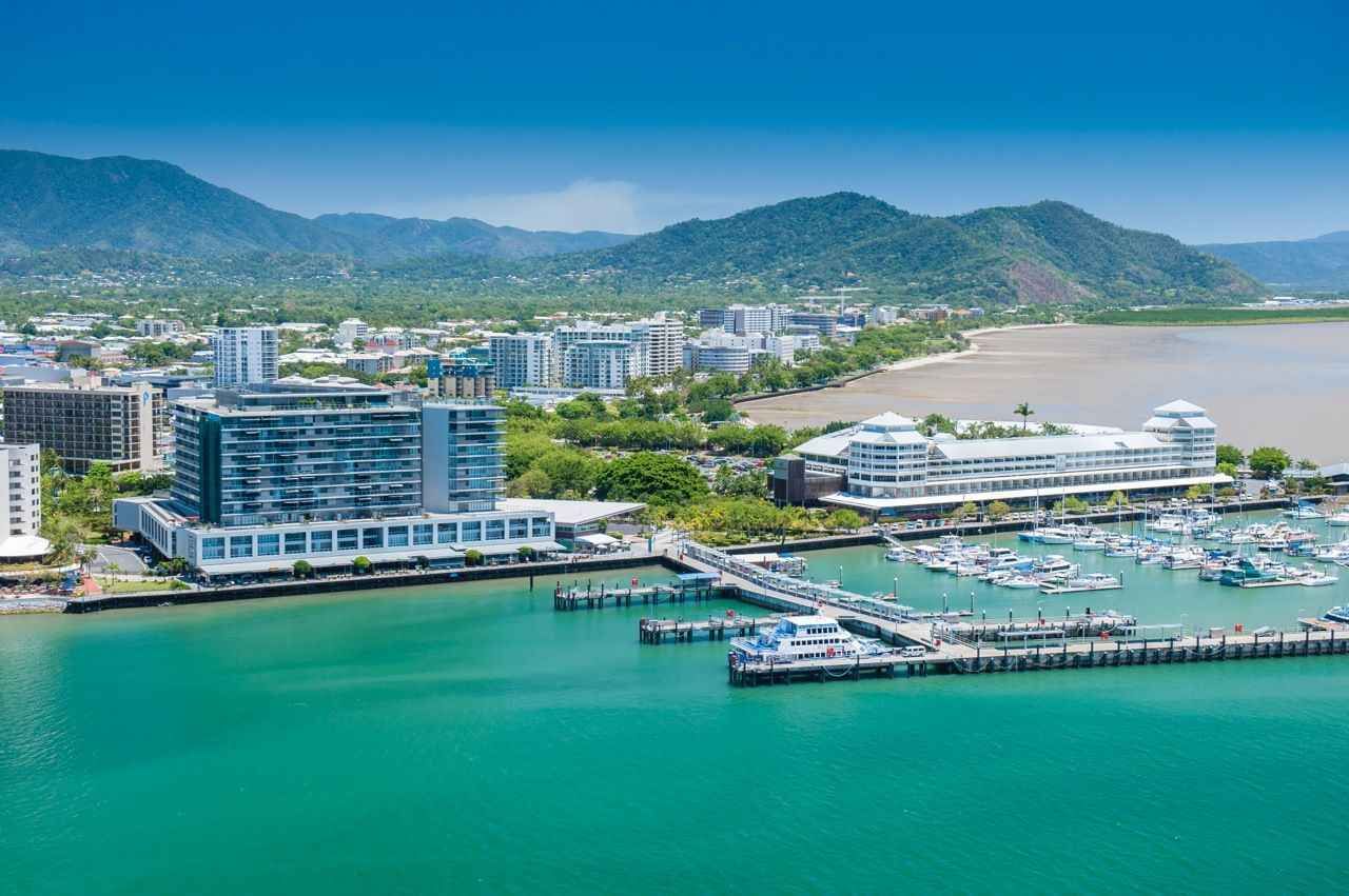 Cairns Discovery Tours image