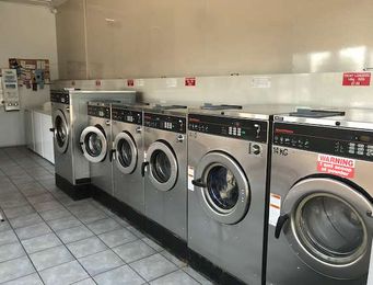 Maroochy Sands Laundrette gallery image 2