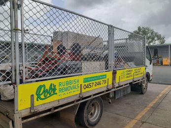 Rob's Rubbish Removals gallery image 2