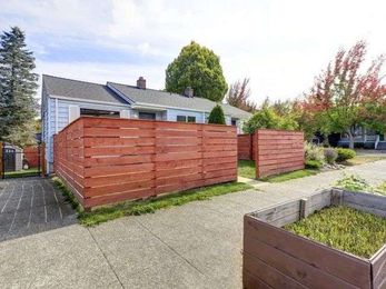 Privacy Fencing gallery image 21