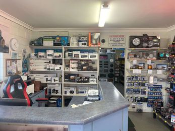 Woods Auto Electrics & Air Conditioning gallery image 1