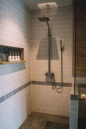 Xtreme Seals Leaking Shower Specialists gallery image 2