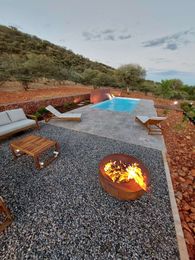 Bloomin Deserts Landscaping and Pools gallery image 22