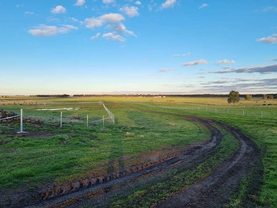 Ettles Rural Fencing Pty Ltd featured image