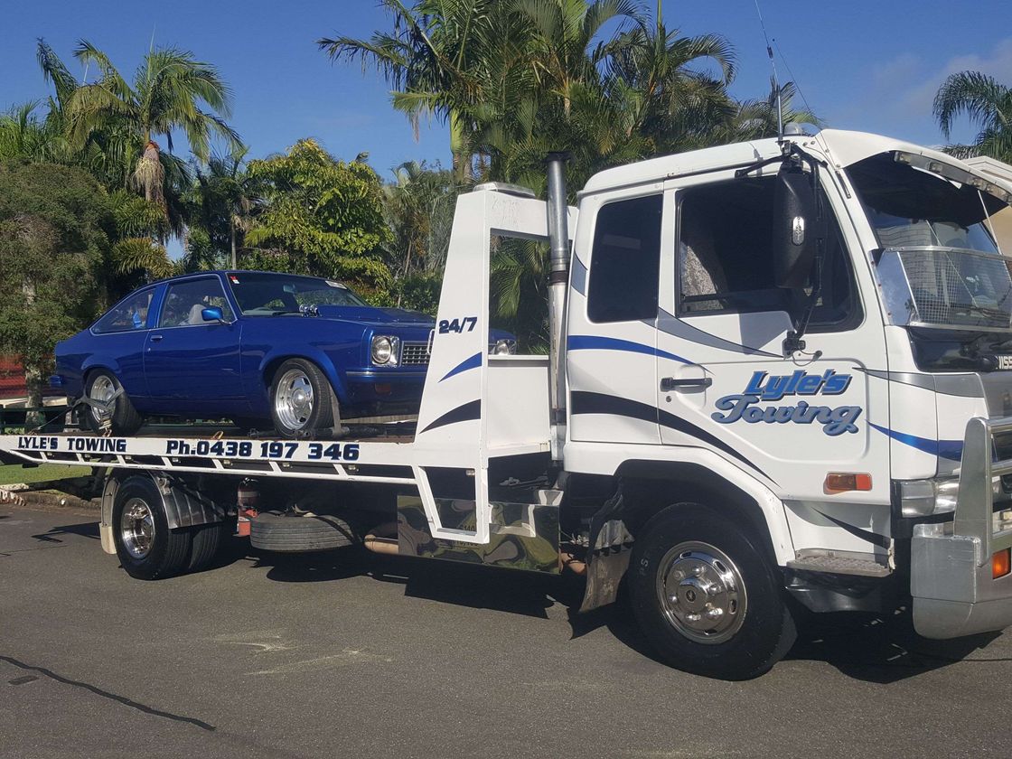 Lyle's Towing gallery image 17
